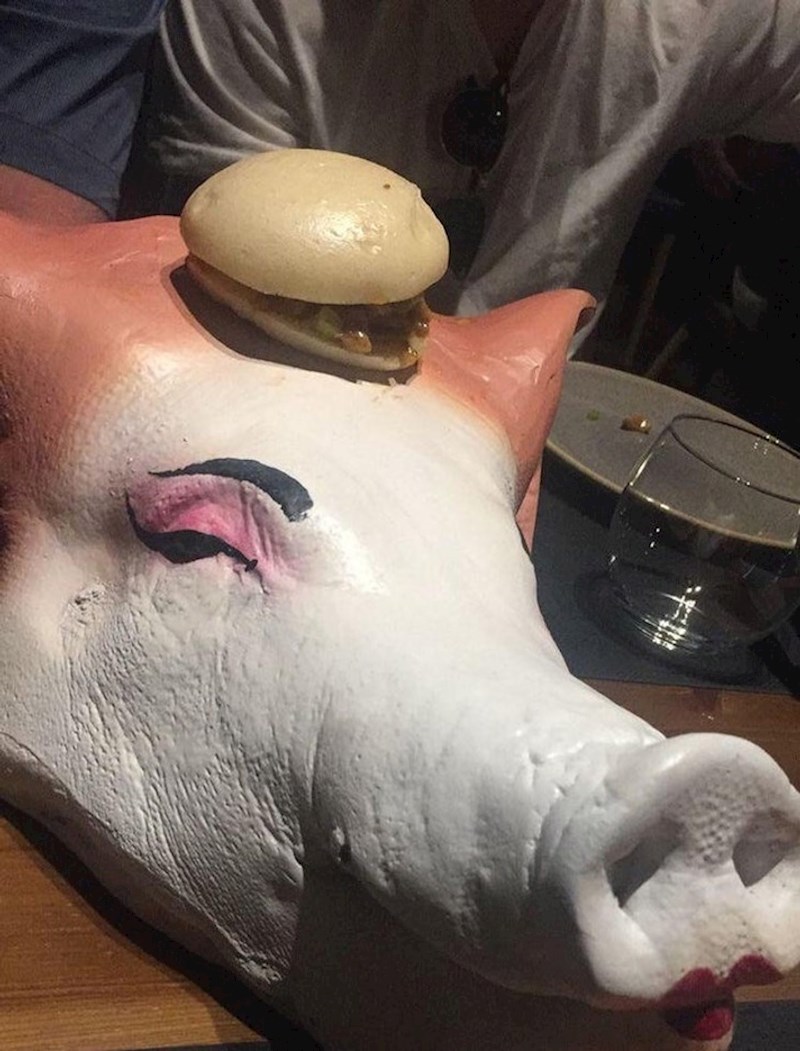 9. A u hamburgeru je vjerojatno svinjetina...