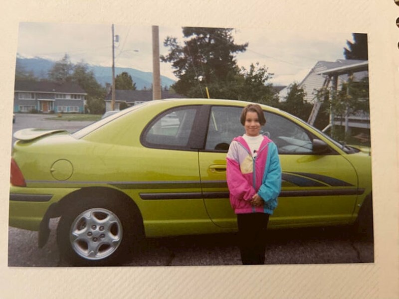 2. "Kad sam bila mala mislila sam da je ovo Ferrari pa sam natjerala mamu da me slika. Nitko mi nije htio reći da taj auto nije Ferrari!"