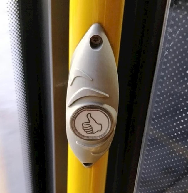 Ovaj gumb nalazi se u autobusima u Finskoj, a služi tome da vozači zahvale vozaču na prijevozu