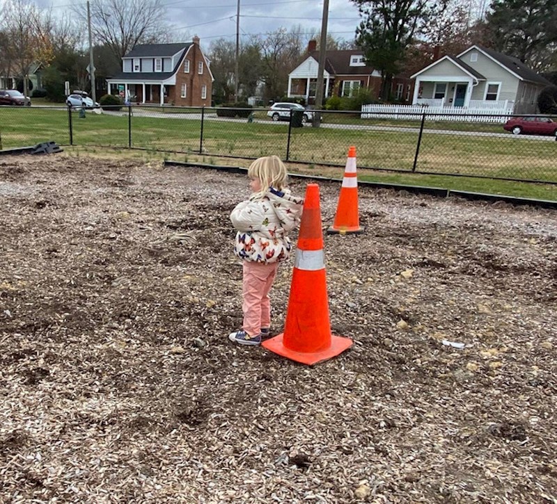 6. "Odlučile smo prošetati do obližnjeg igrališta na kojem nismo bile mjesec dana. Saznale smo da je cijelo raskopano..."