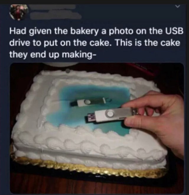 4. Poslali su u poruci da je slika na USB-u, a onda su dobili ovakvu tortu.