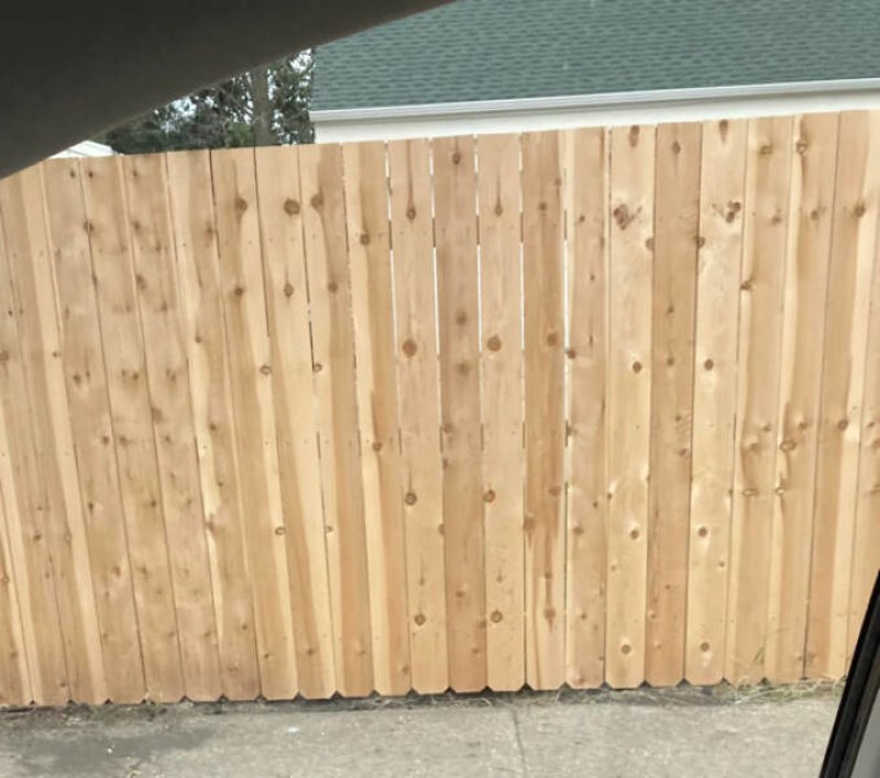 5. Malo su drugačije postavili ogradu