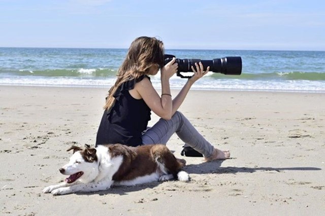 "Svekrva i ja išle smo na izlet na plažu i tad je fotkala ovu super fotku mene i mojeg psa."