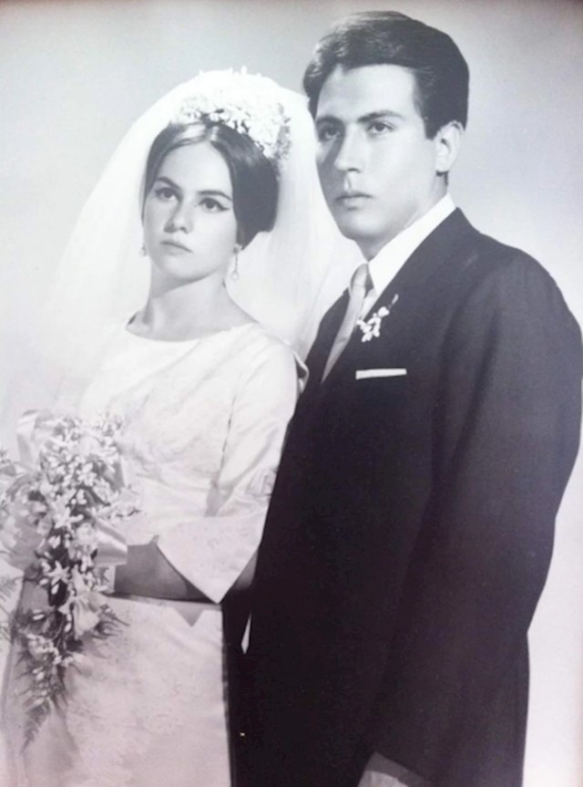 "Djed i baka odlučili su otići u Meksiko i tamo se vjenčati. To je bilo nekad u 1960-ima"