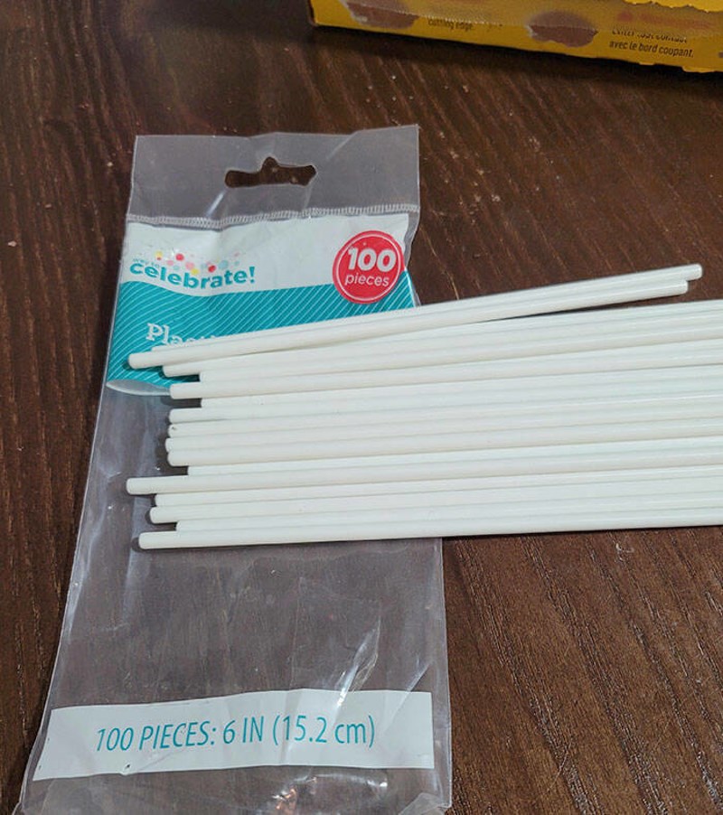 12. "Piše da ih ima sto, preobrojila sam ih samo 24."