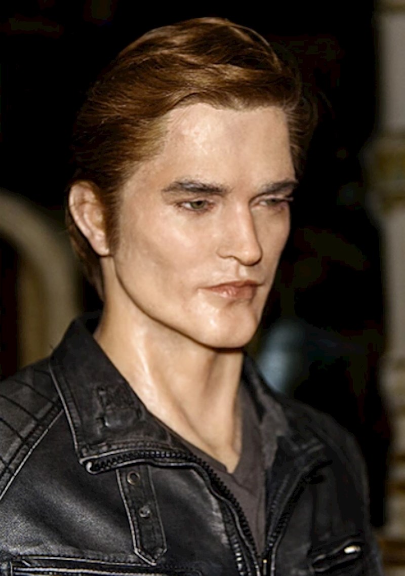 10. Robert Pattinson