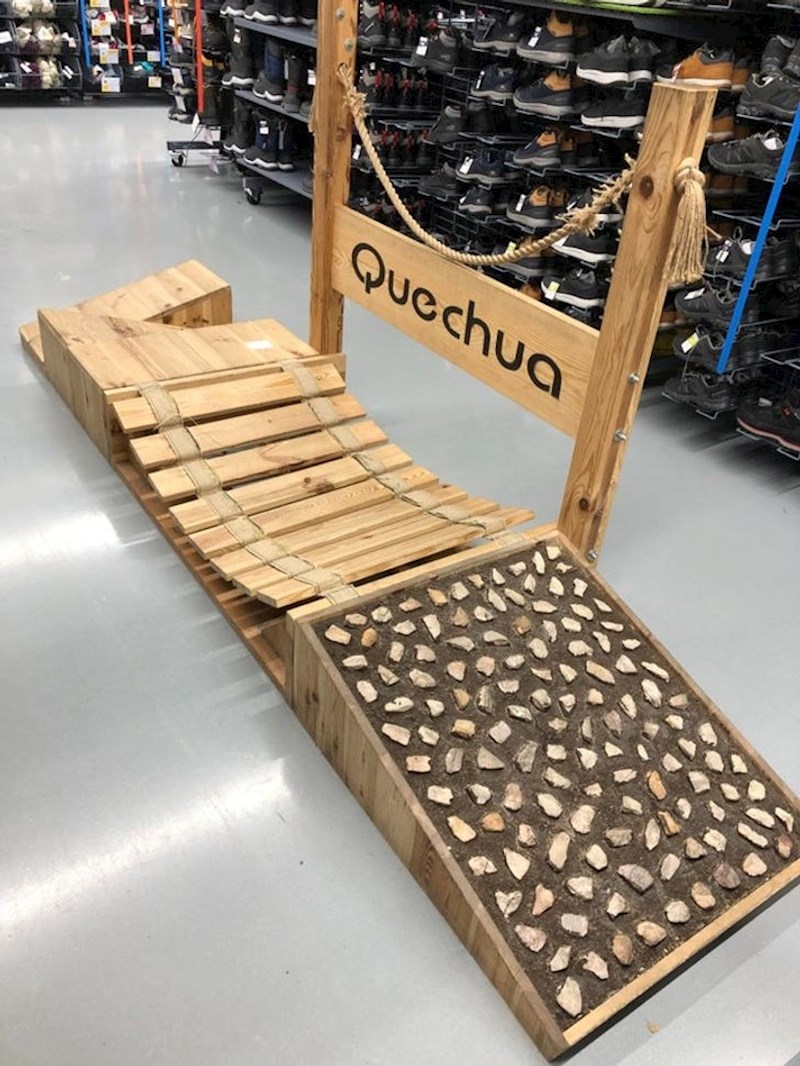 6. U slučaju da poželite isprobati obuću na različitim površinama