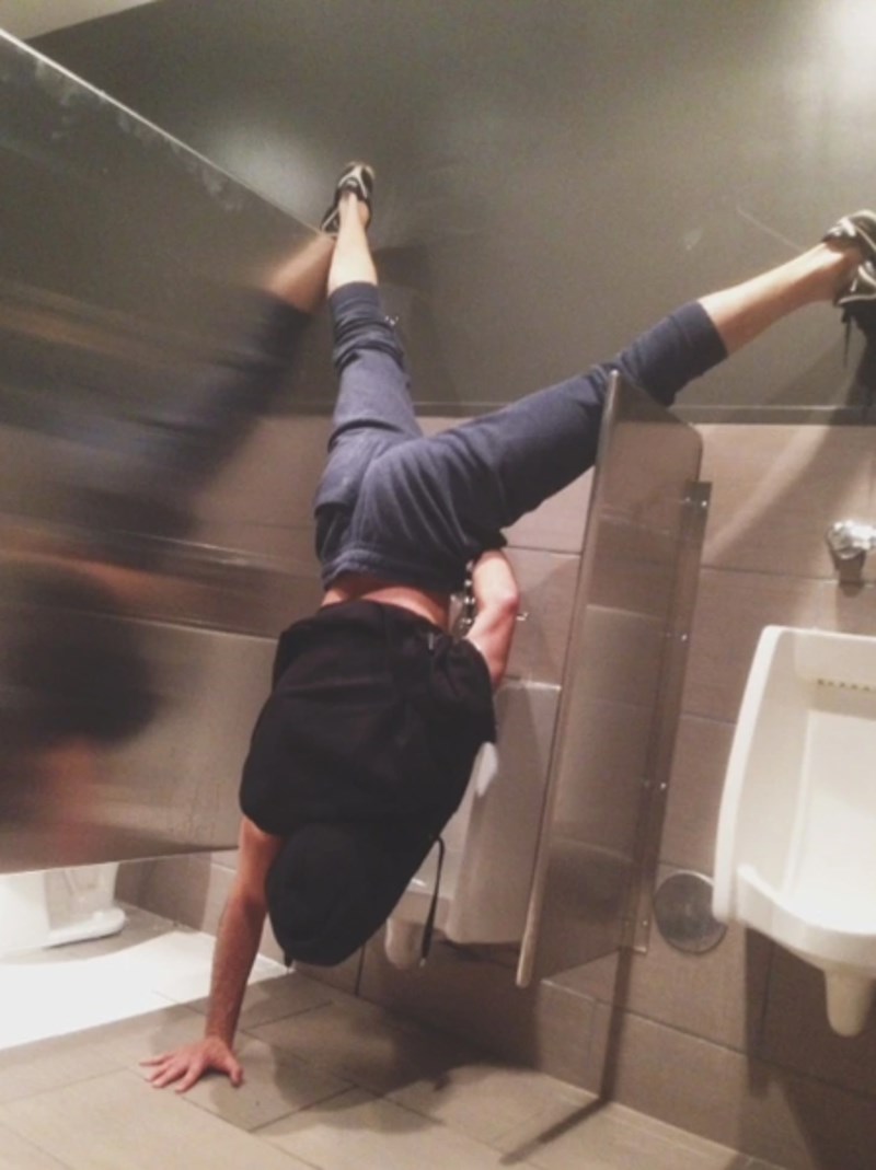 6. Ok, impresivno, ali samo razmišljamo koliko je pod prljav 😅