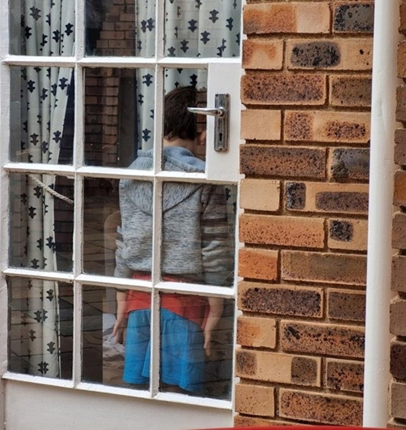 3. Netko nije shvatio kako funkcionira igra skrivača. 😅