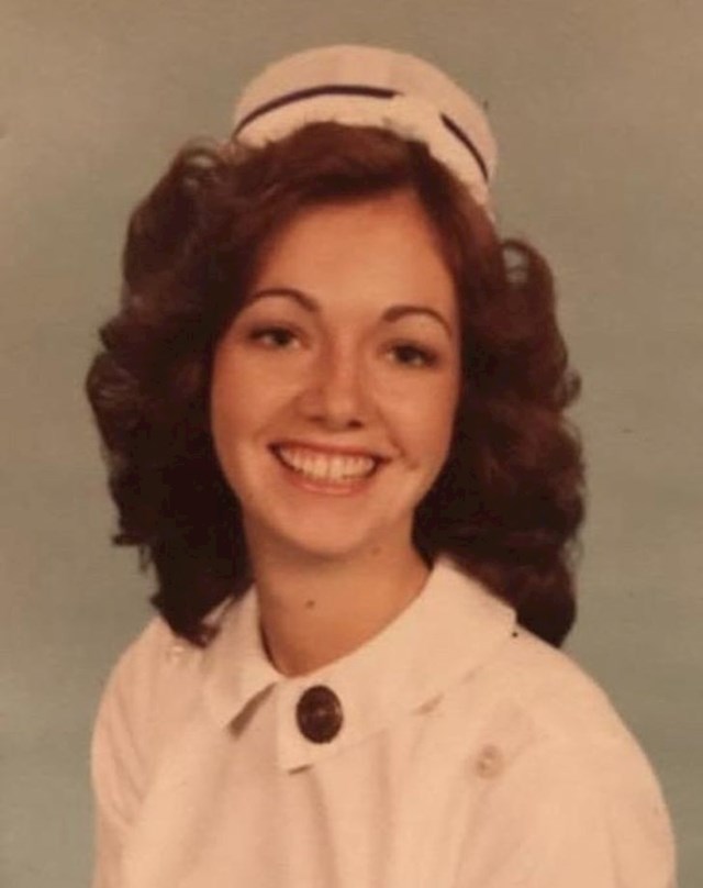 "Moja mama u školi za medicinske sestre 1970. godine, i dan danas nastoji brinuti o ljudima"