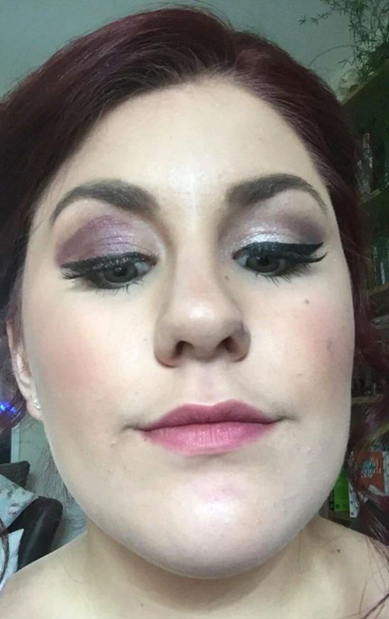 6. "Ali ove trepavice koje izgledaju kao da padaju..."