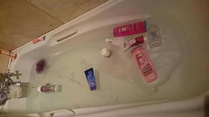 "Zamolila sam dečka da mi pripremi kadu za kupku. Nisam to trebala učiniti."