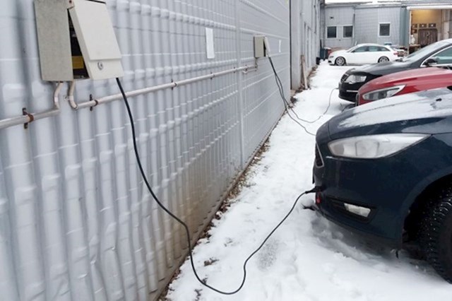 Vlasnici lako mogu zaštititi svoje automobile od hladnoće.