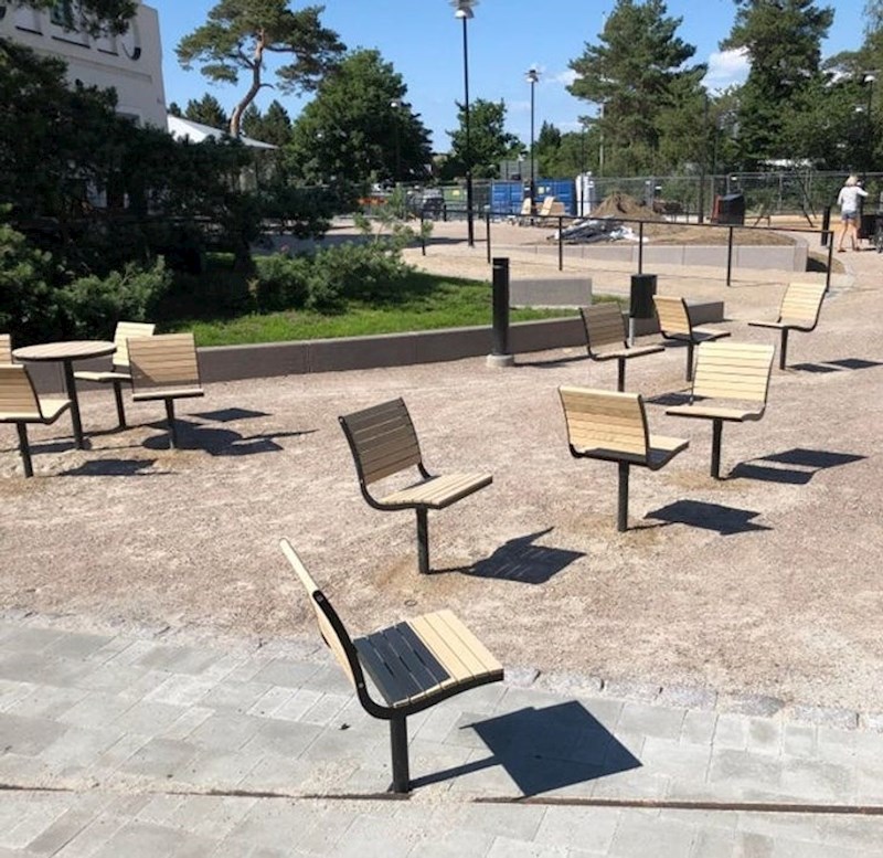 14. "Stvarno pokušavam skužiti koja je svrha ovih stolaca, ali ne mogu"