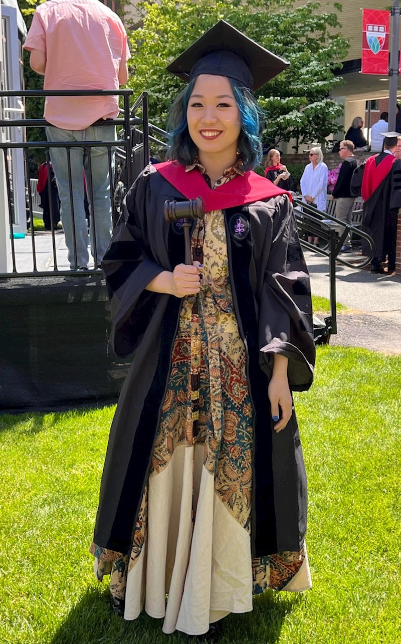 "Danas sam završila pravo, a već imam umjetničku diplomu. Ja sam dokaz da nikad nije kasno za ispuniti baš sve što poželite"