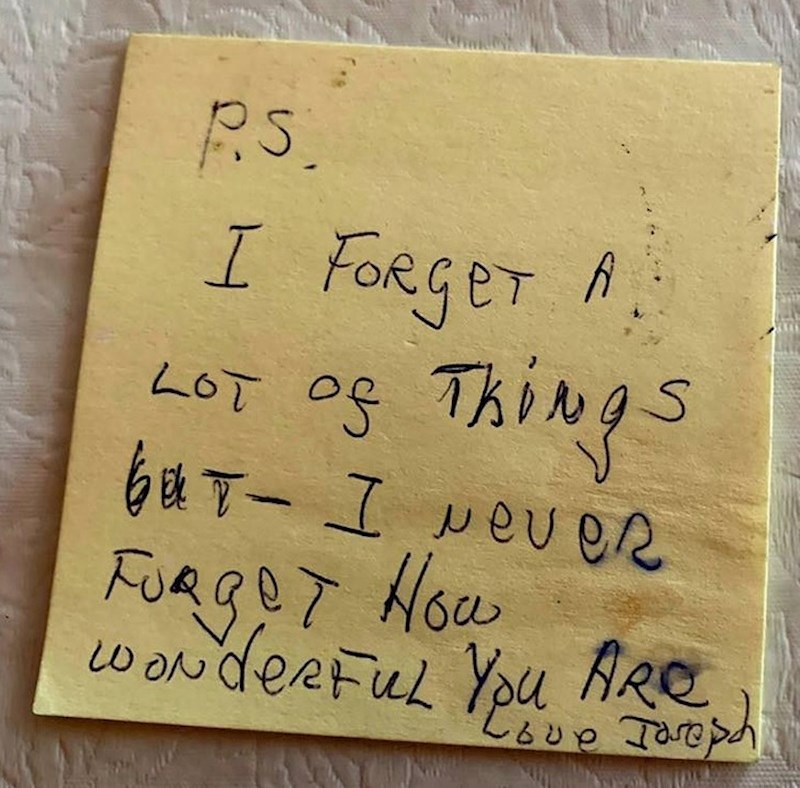 4. "Moja mama je pronašla posljednju poruku koju joj je tata napisao prije nego je zbog bolesti potpuno prestao komunicirati s nama"