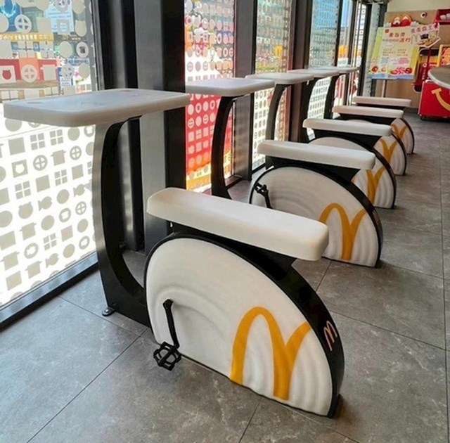 Izgled jednog McDonaldsa u Kini, domišljato, zar ne? 😃