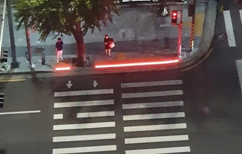 Pješački prijelazi u Južnoj Koreji svijetle kako bi signalizirali ljudima da moraju stati
