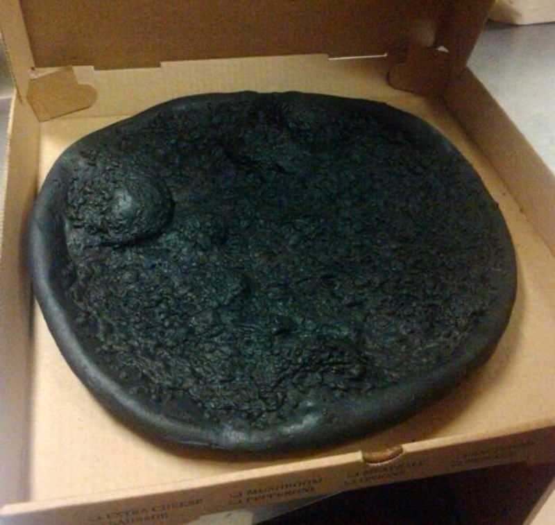 Poslali su im ovako pizzu i još htjeli da plate.