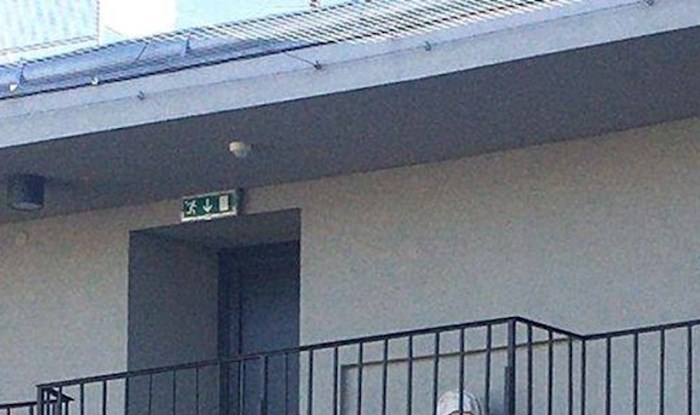 Ekipa na Fejsu umire od smijeha zbog bizarnog detalja na jednoj zgradi u Češkoj, ovo morate vidjeti