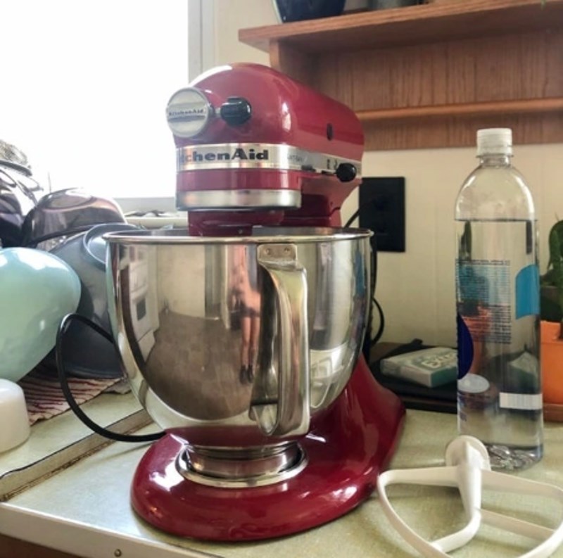 2. Ne mogu vjerovati da je netko bacio savršeno dobar mikser!