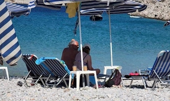 Prizor s jedne plaže u Grčkoj oduševio je ekipu na Fejsu. Ova fotka će vam popraviti dan