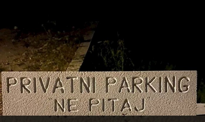 Kameni natpis za privatni parking u Korčuli nasmijao je ljude, morate vidjeti što se nalazi na kraju