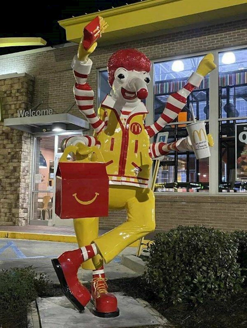 11. Za ovo ne možemo odlučili je li smiješno ili kao iz horora 😄