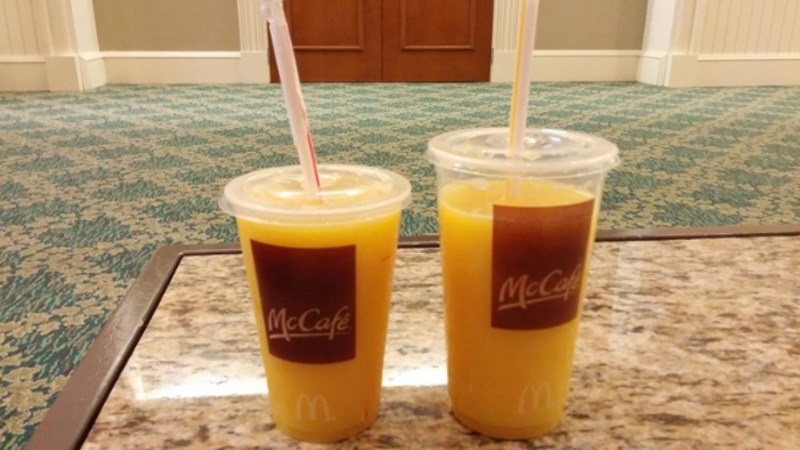 1. "Jedno je srednje, a drugo veliko piće. Skoro pa se uopće ne razlikuju!"