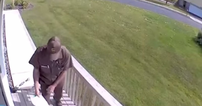 Video ovog dostavljača oduševio ljude, pogledajte presimpatičan način na koji dostavlja pakete