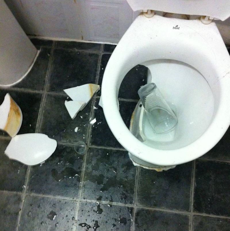 9. "Čaša 1:  školjka 0"