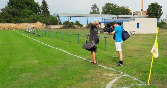 Lokacija nogometnog igrališta u Češkoj iznenadila ekipu na Fejsu, odmah će vam biti jasno zašto