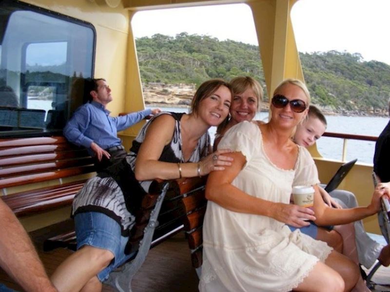 1. Čovjek izgleda kao da će svaki čas pasti