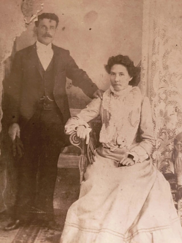 "Fotografija s vjenčanja iz 1901. godine"