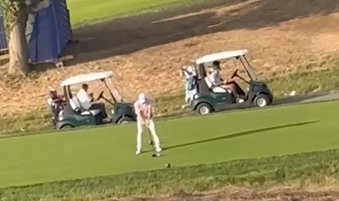 VIDEO: Tip je bezbrižno igrao golf dok se iza njega događala prava katastrofa, morate pogledati