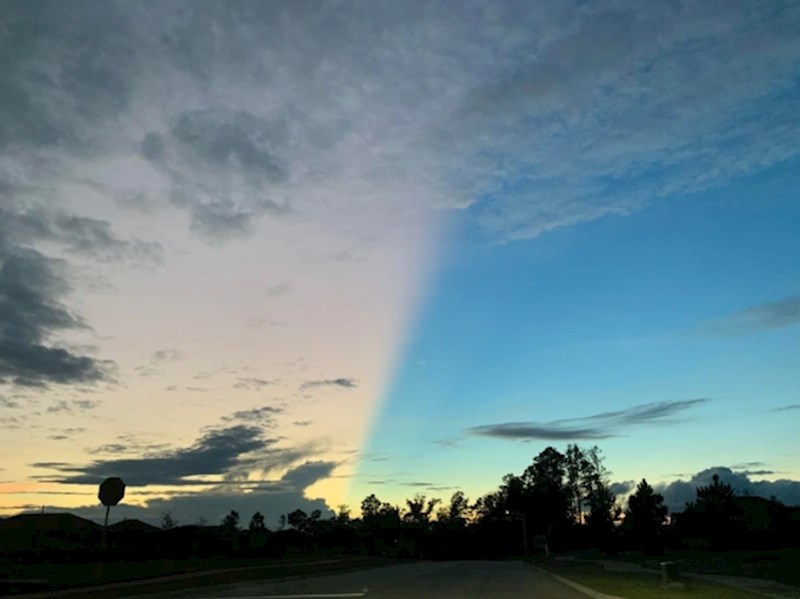 8. Nebo tijekom zalaska sunca