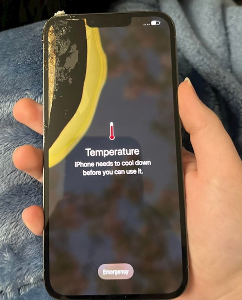 "Cura je slučajno novi mobitel ostavila na peći. Svejedno je bilo prekasno."
