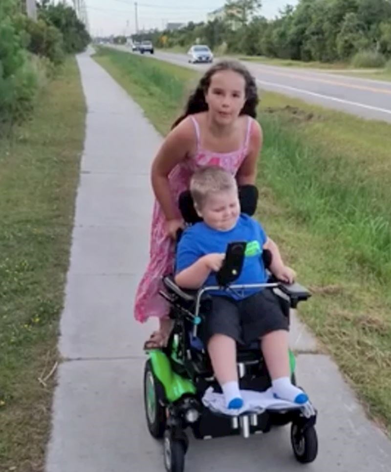 12. Nema do ljubavi brata i sestre