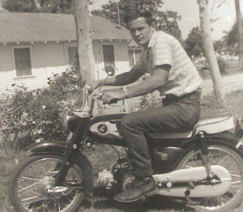 14. "Moj tata i njegov prvi motor u pedesetima"