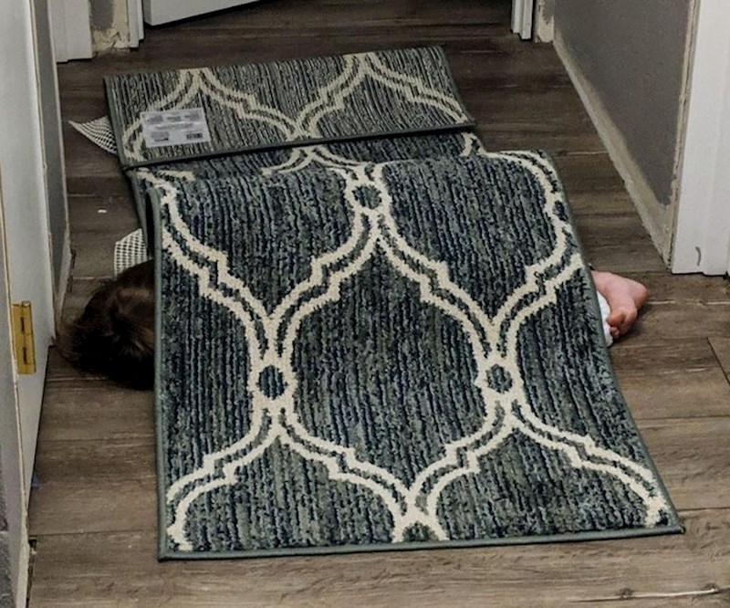 6. "Ovo je njezino skrivanje..."