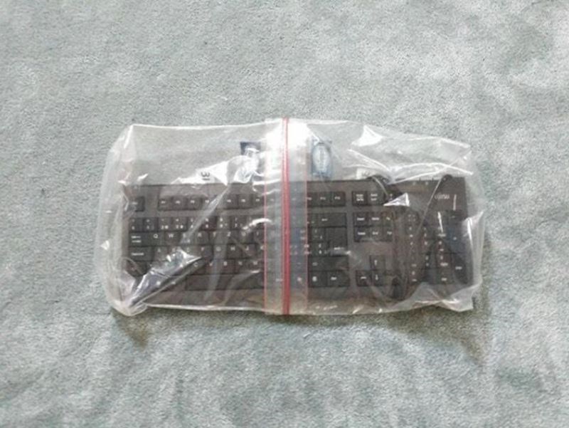 9. Išli su prodati tipkovnicu pa su dvije vrećice spojili u jednu i tako je osigurali