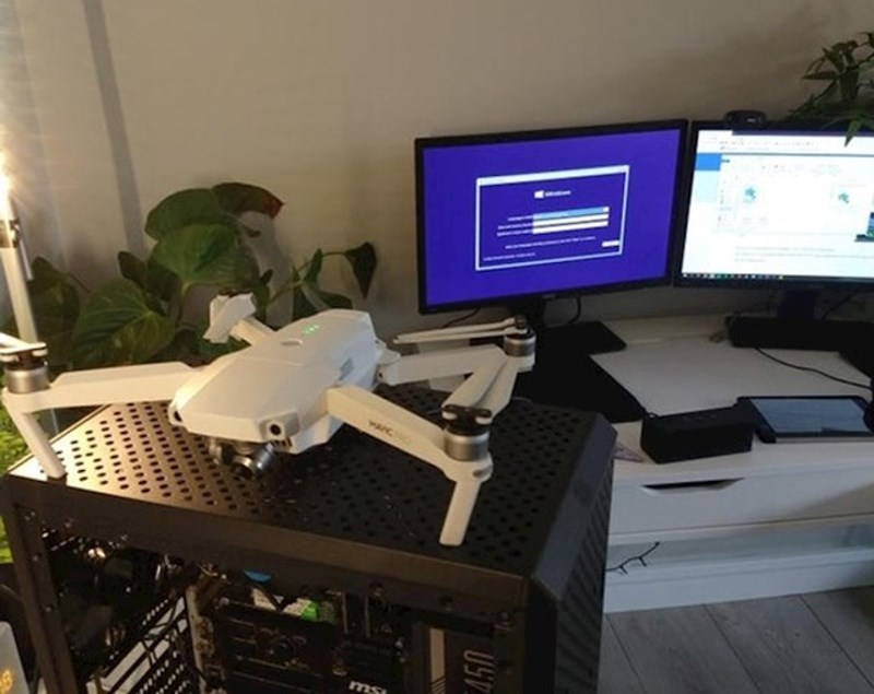 15. Nije mogao pronaći dovoljno velik flash drive pa je Windowse odlučio instalirati pomoću drona