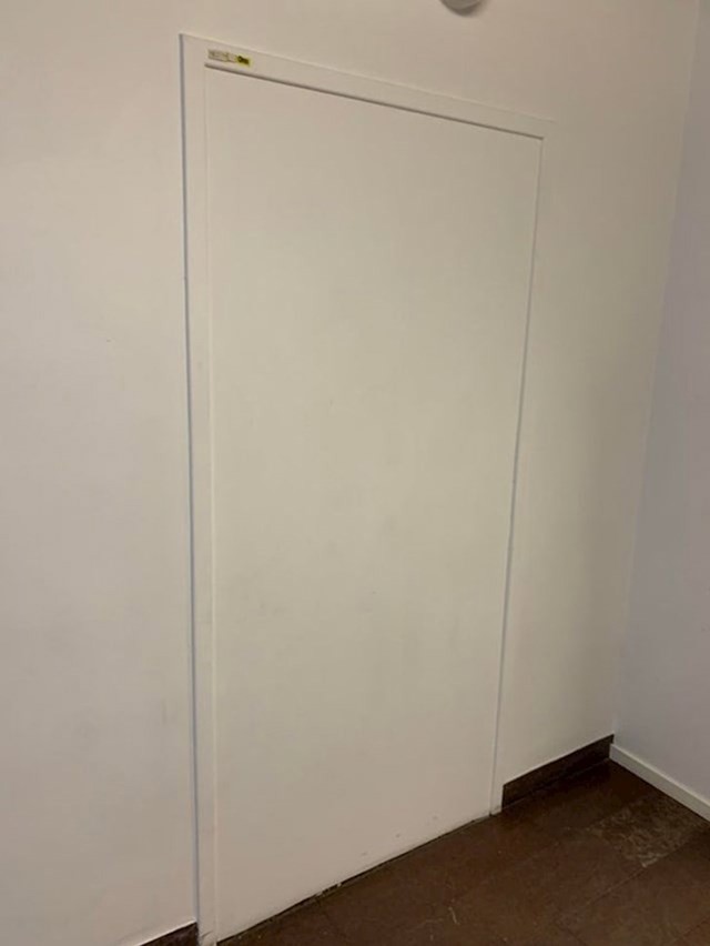11. Kroz ova vrata mogu proći samo odabrani.
