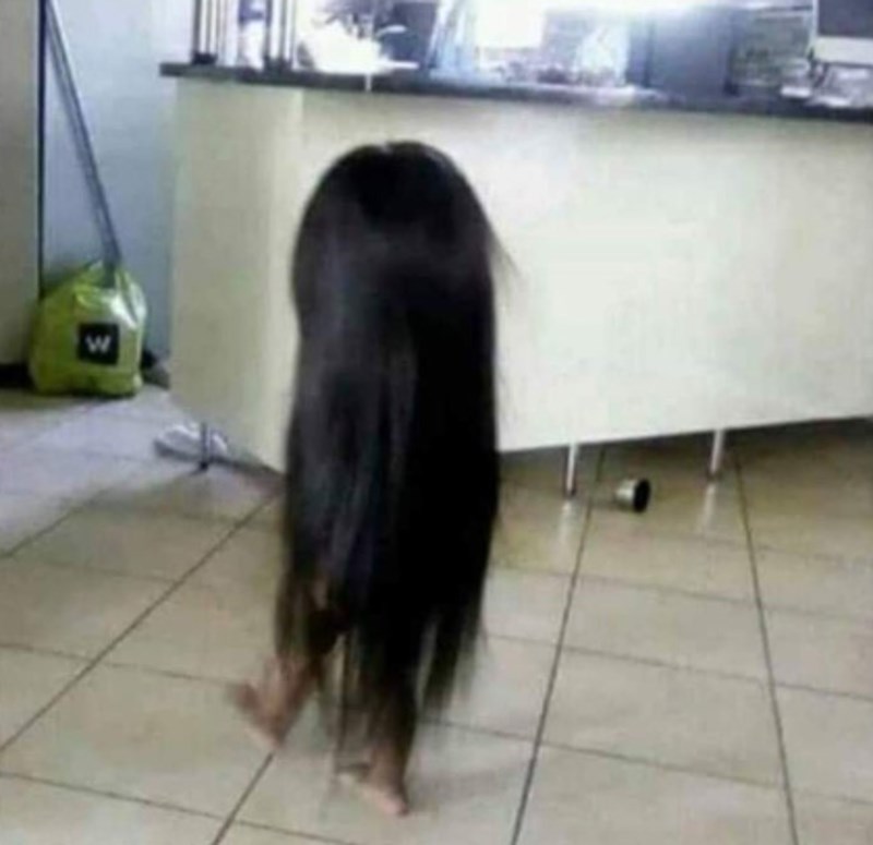 "Na trenutak sam mislila da me progoni lik iz horor filma, a zapravo je moja kćer pronašla staru periku."