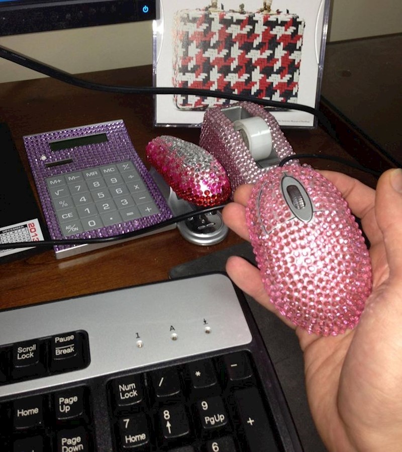 "Znam da svatko ima pravo urediti svoj prostor kako želi, ali se ježim od stola svoje kolegice"