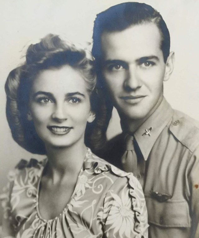 8. "Moji djed i baka na dan kad su se zaručili - 1944. godina"