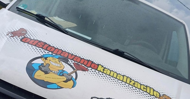 Natpis na kombiju za odštopavanje kanalizacije je hit, tko god je ovo smislio pravi je genijalac