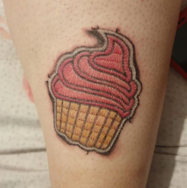 "U tetovaži sam odlučila spojiti svoje dvije ljubavi - šivanje i slastičarstvo."