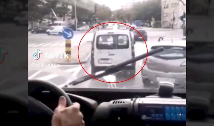Društvenim mrežama dijeli se bizaran video iz Splita, pogledajte što je učinio vozač bijelog vozila