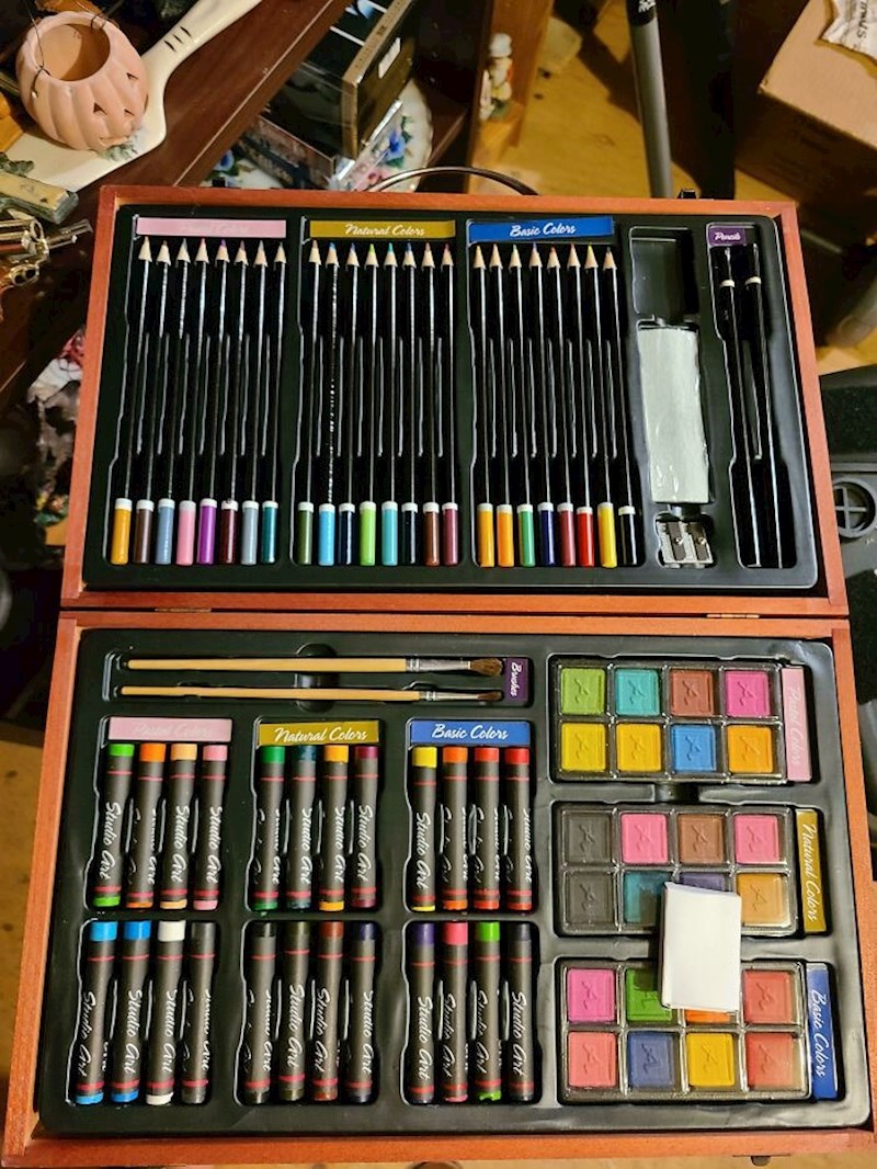 9. Ovaj nekorišten set...